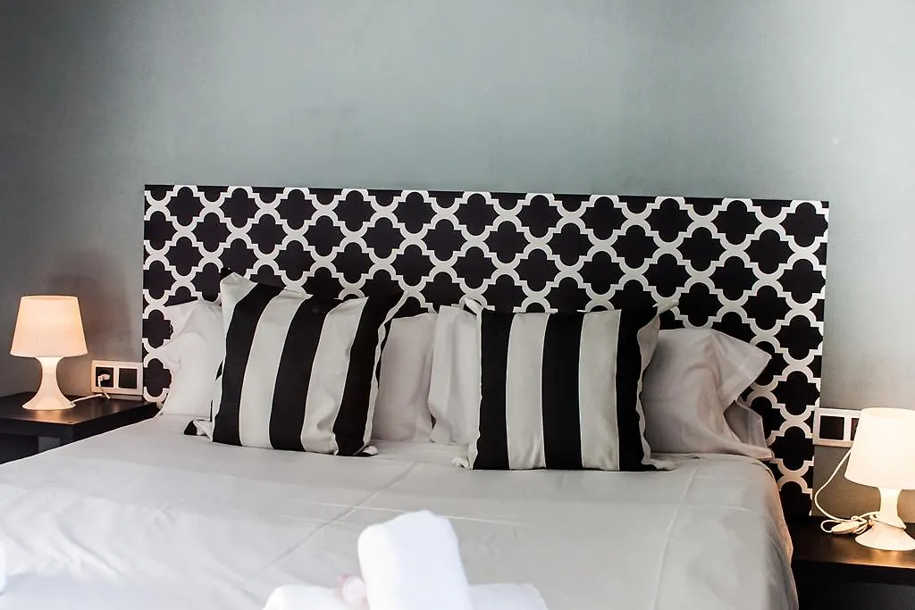 ** Konukevi Hostal Boutique Khronos Barselona İspanya